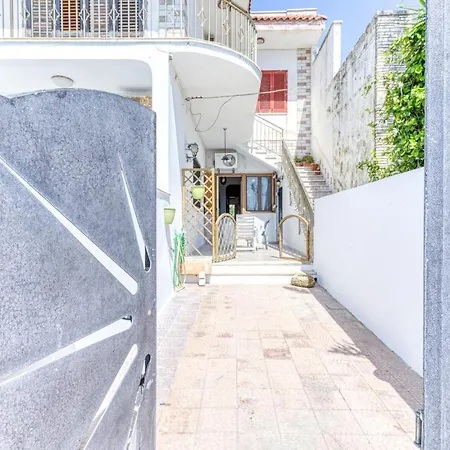 Casa Luna Apartment *